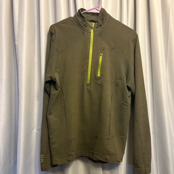 50%off w♥️ 
Mountain Hardwear 1/2 Zip Sweater Athletic Men #3 🐊. thumb holes - Picture 1 of 7